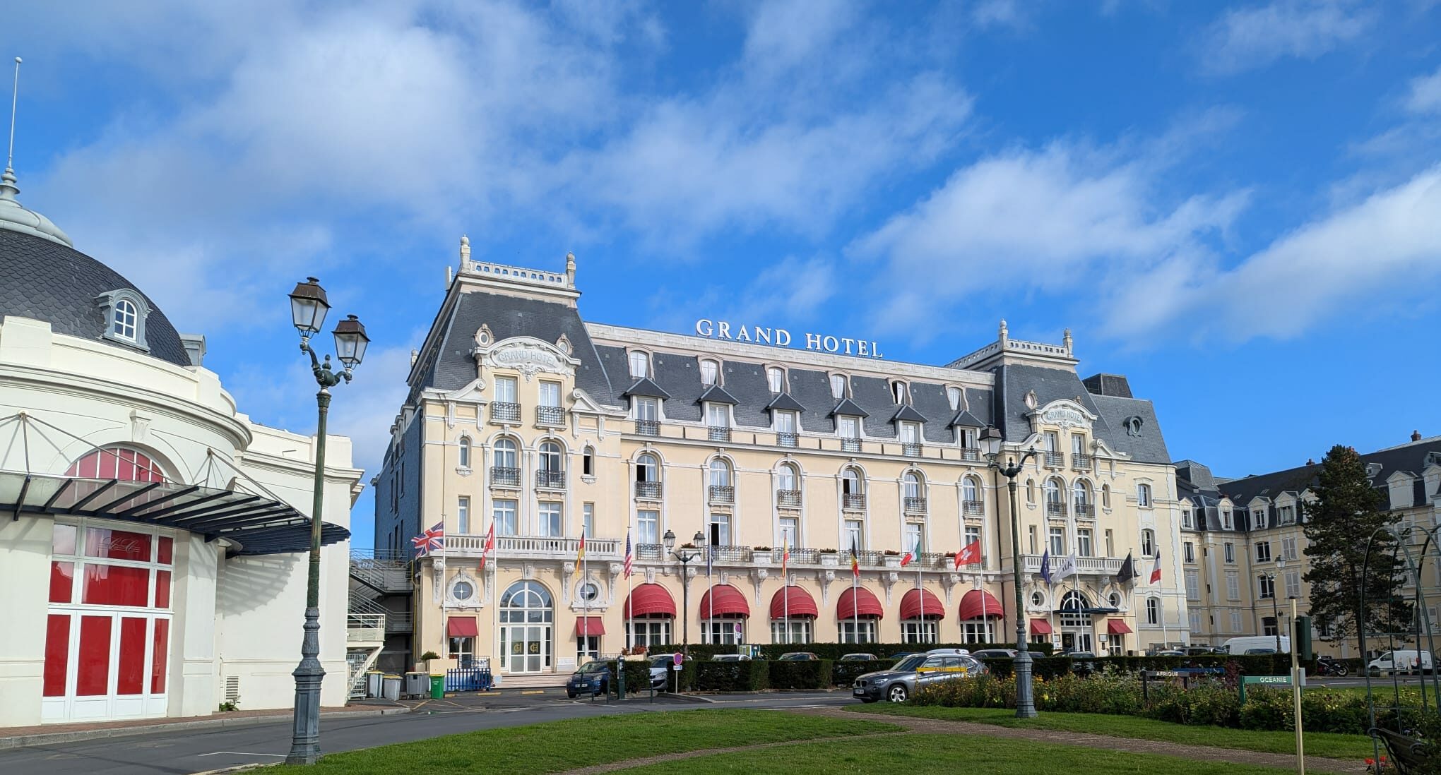 Grand Hôtel de Cabourg sous le soleil